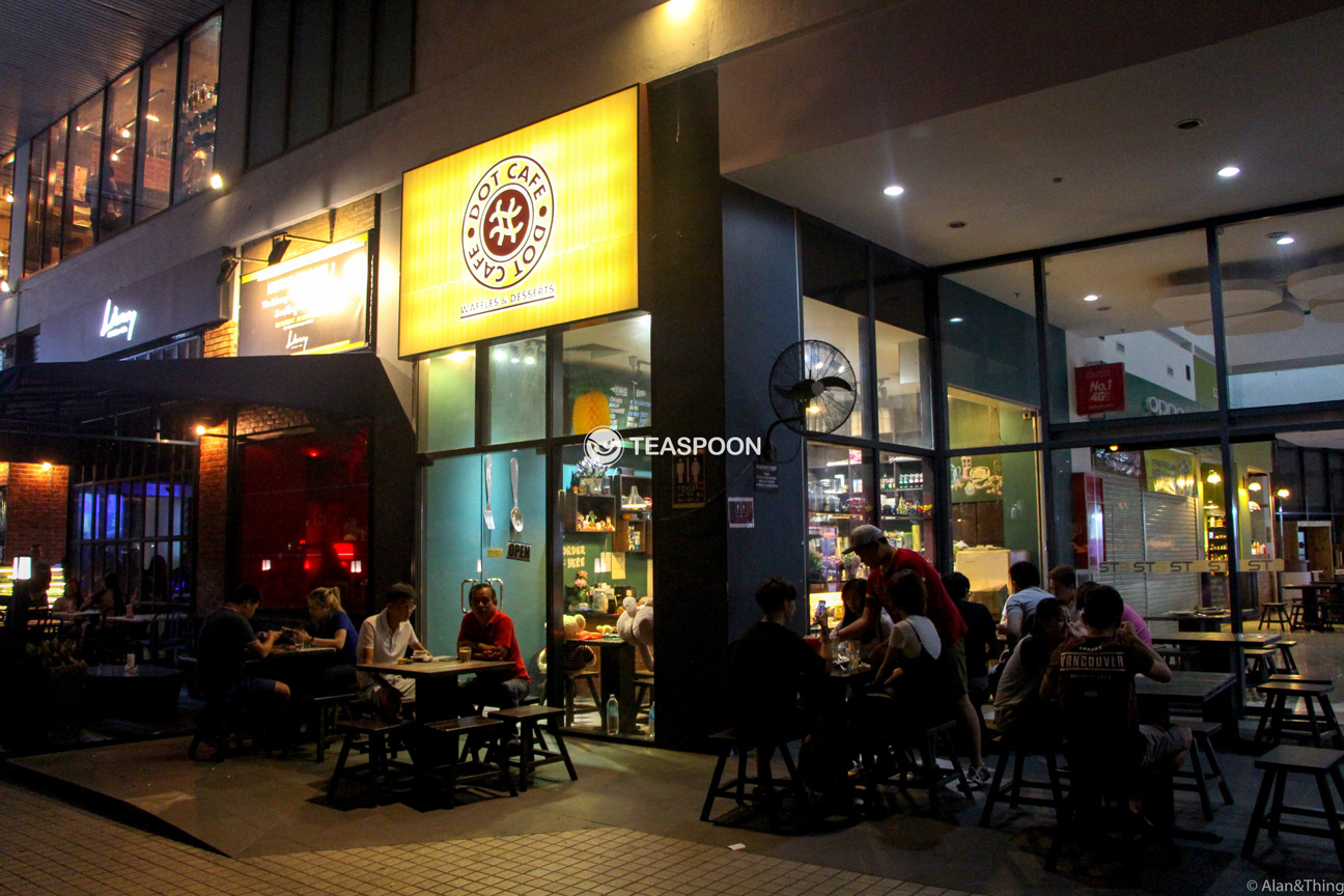 【Kuching Must Eat】Best Waffles & Ice Cream in Town! Teaspoon